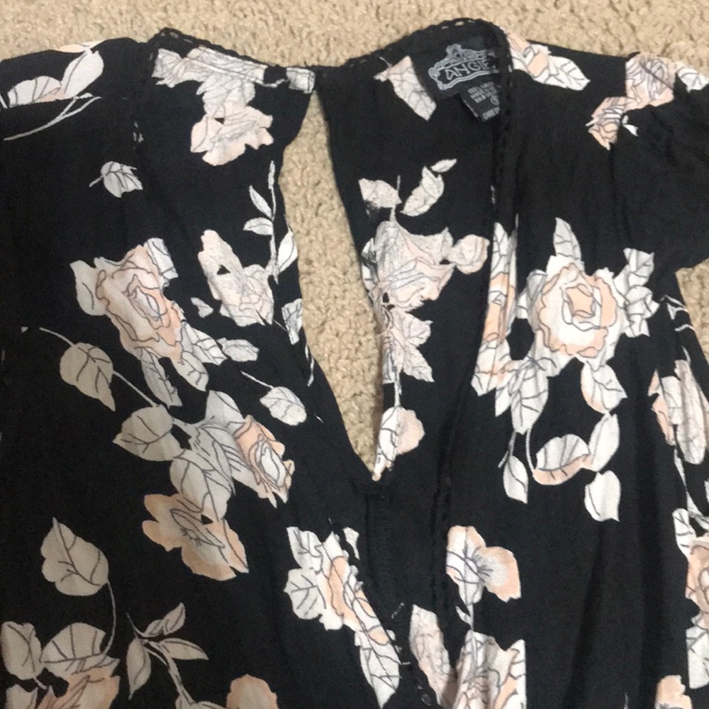 ๐ Floral Romper - Picture 3 of 4